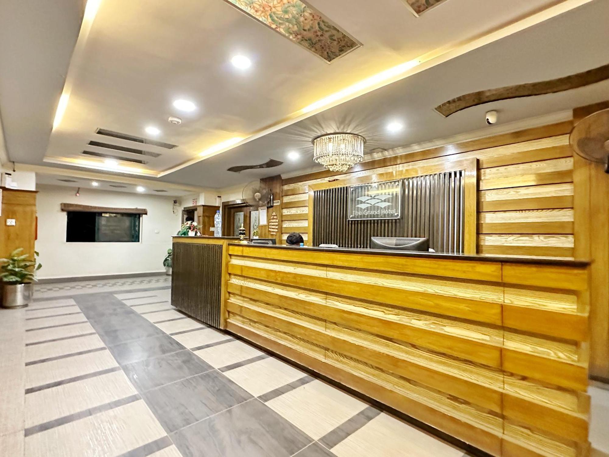 The Grand Hotel מולטאן מראה חיצוני תמונה